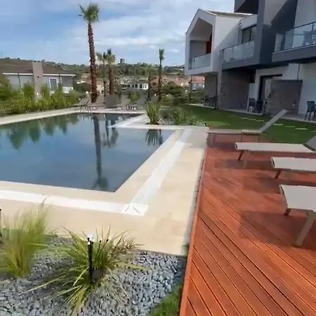 Comfortable 2-br W Pool Access Near Seaside F-1 55