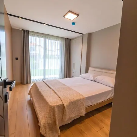 Comfortable 2-br W Pool Access Near Seaside F-1 55 Appartamento Ayvalı
