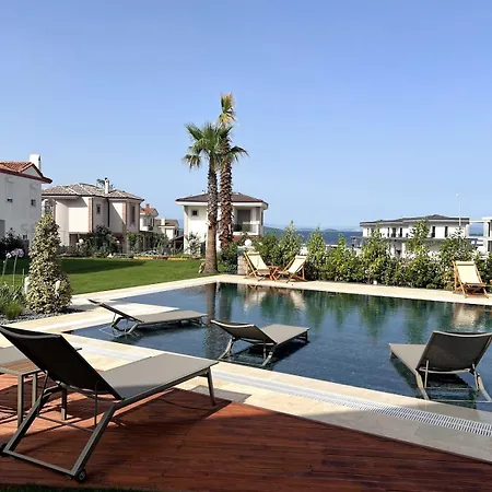 Comfortable 2-br W Pool Access Near Seaside F-1 55 * Ayvalı